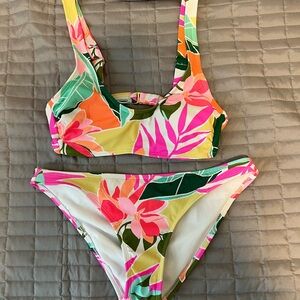 Women’s Xhilaration 2 piece bathing suit